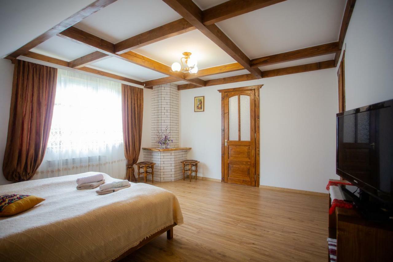 Hotel Сервус Guest Jaremče Esterno foto