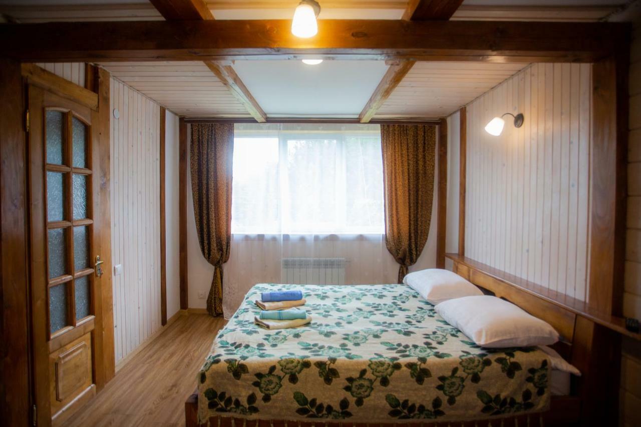 Hotel Сервус Guest Jaremče Esterno foto