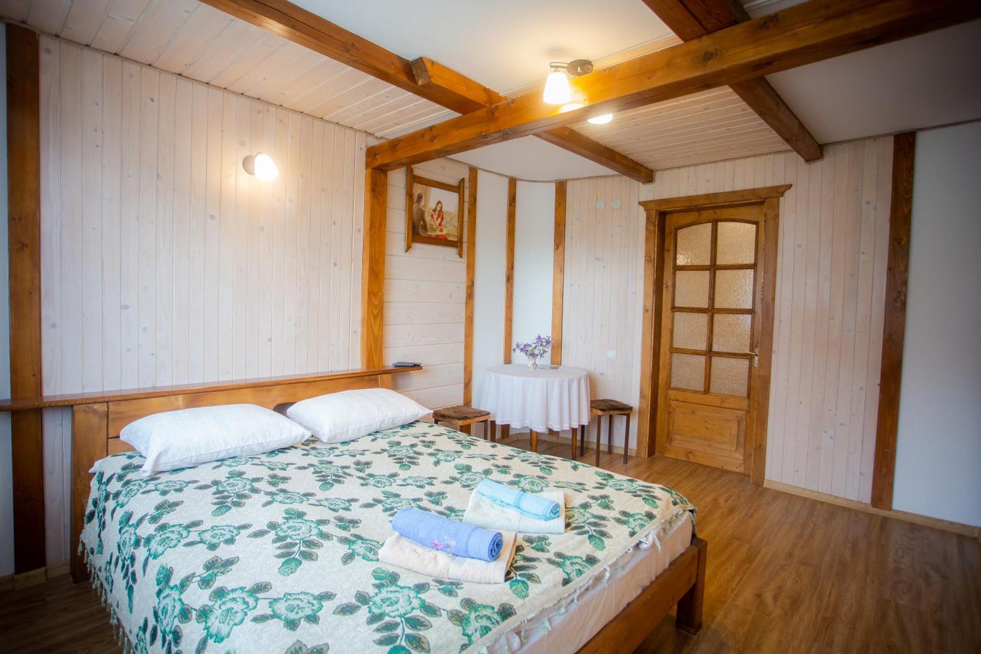Hotel Сервус Guest Jaremče Esterno foto