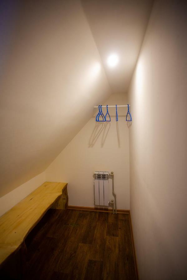 Hotel Сервус Guest Jaremče Esterno foto