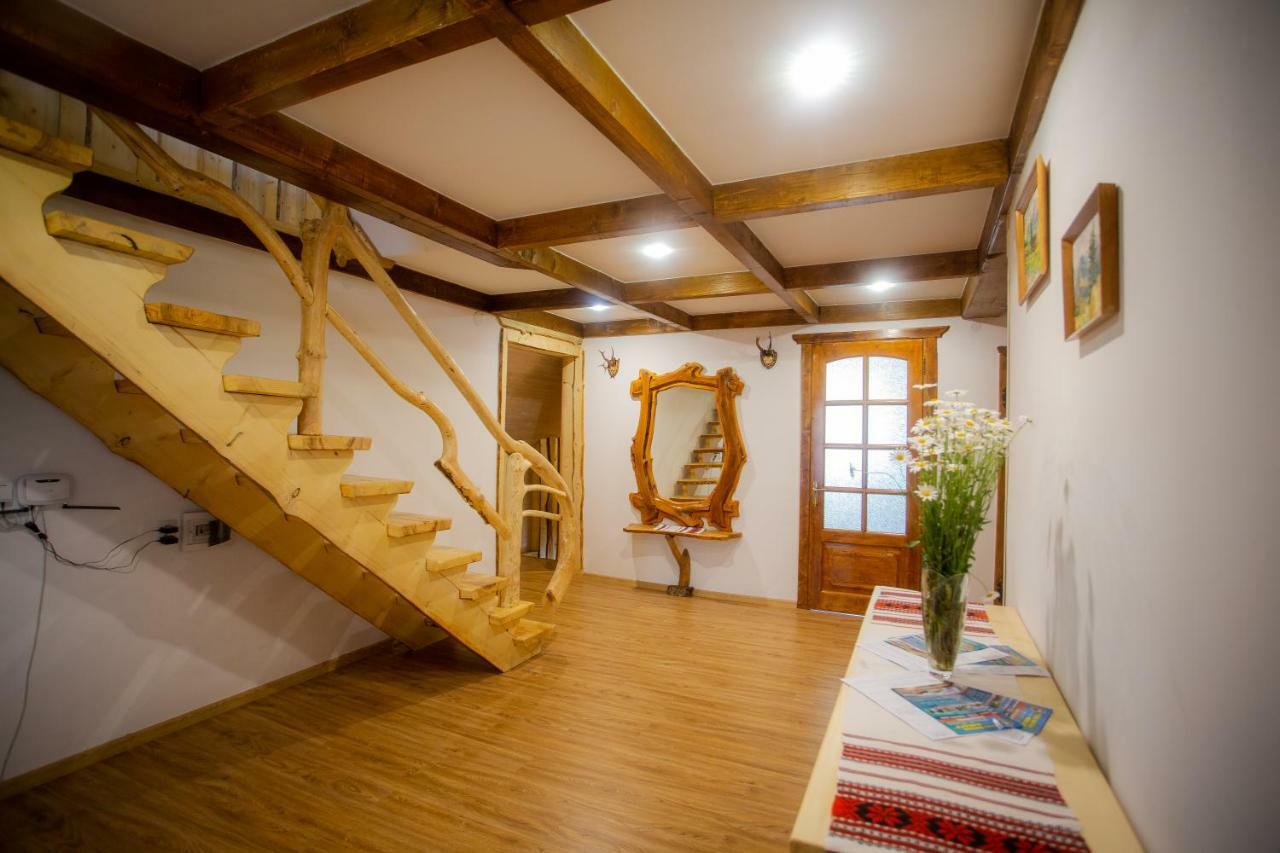 Hotel Сервус Guest Jaremče Esterno foto